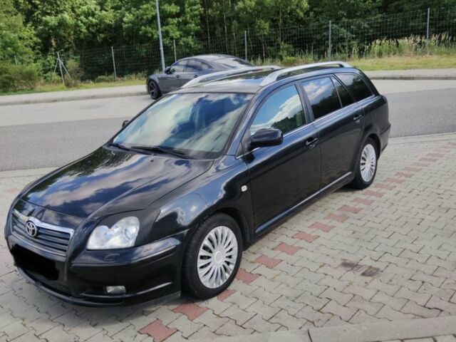 Черный Тойота Авенсис, объемом двигателя 2 л и пробегом 250 тыс. км за 3200 $, фото 1 на Automoto.ua