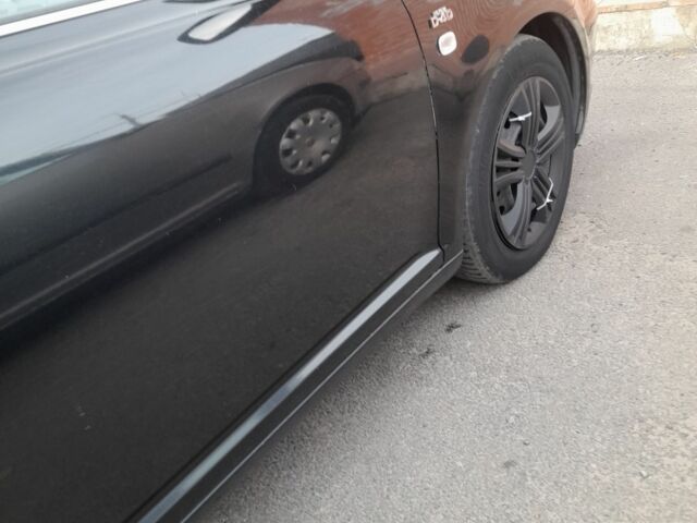 Чорний Тойота Авенсіс, об'ємом двигуна 2 л та пробігом 320 тис. км за 2650 $, фото 1 на Automoto.ua