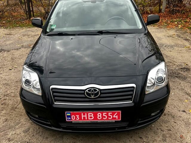 Черный Тойота Авенсис, объемом двигателя 2 л и пробегом 151 тыс. км за 6200 $, фото 1 на Automoto.ua
