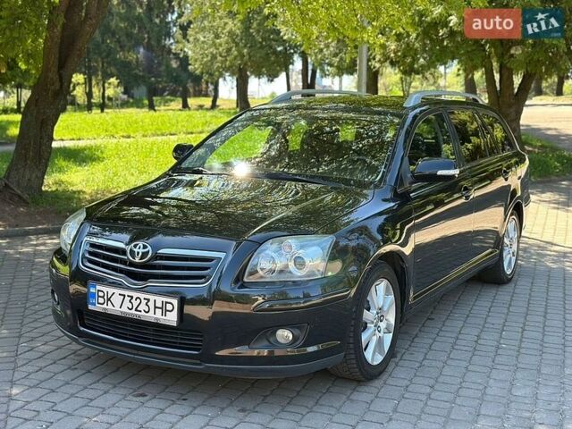 Черный Тойота Авенсис, объемом двигателя 2 л и пробегом 239 тыс. км за 6000 $, фото 1 на Automoto.ua