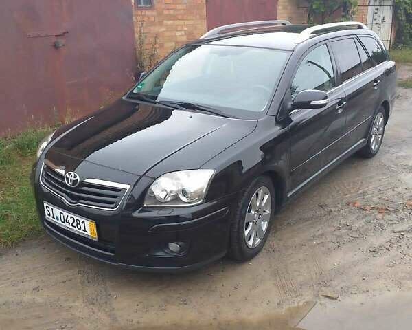 Чорний Тойота Авенсіс, об'ємом двигуна 1.8 л та пробігом 233 тис. км за 8200 $, фото 1 на Automoto.ua