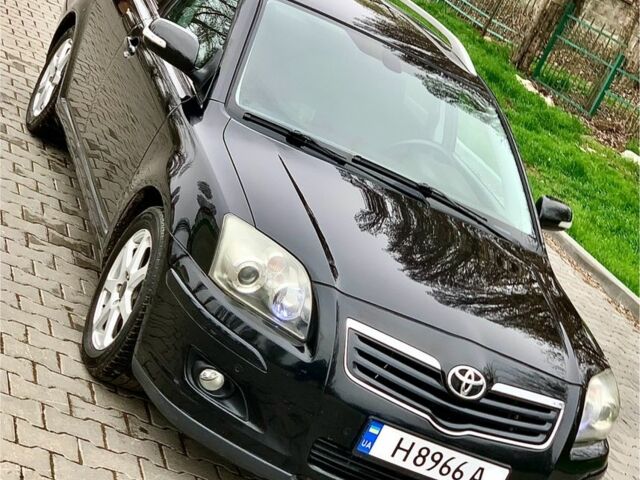 Черный Тойота Авенсис, объемом двигателя 2 л и пробегом 214 тыс. км за 6500 $, фото 1 на Automoto.ua
