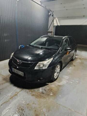 Черный Тойота Авенсис, объемом двигателя 2.2 л и пробегом 279 тыс. км за 8199 $, фото 1 на Automoto.ua