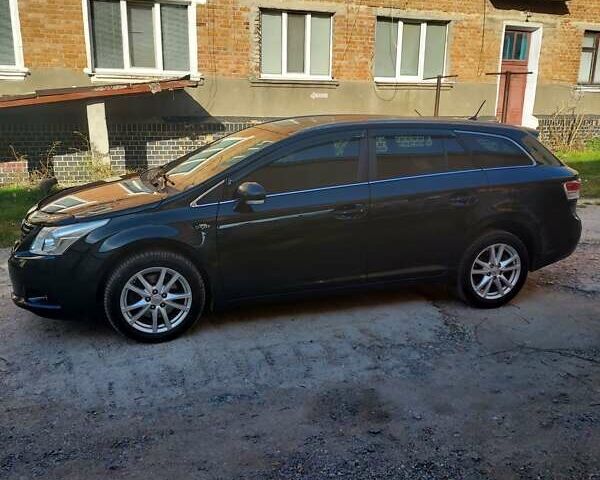 Черный Тойота Авенсис, объемом двигателя 2.2 л и пробегом 283 тыс. км за 9950 $, фото 1 на Automoto.ua