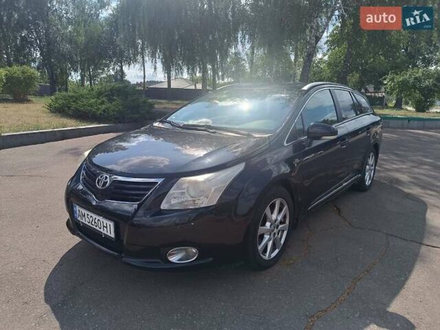 Черный Тойота Авенсис, объемом двигателя 2.2 л и пробегом 322 тыс. км за 8300 $, фото 1 на Automoto.ua