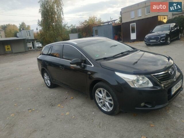 Черный Тойота Авенсис, объемом двигателя 2.2 л и пробегом 352 тыс. км за 10500 $, фото 1 на Automoto.ua