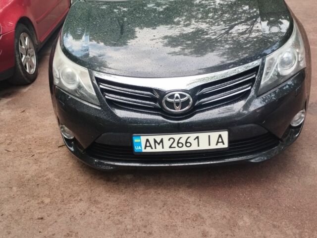 Черный Тойота Авенсис, объемом двигателя 1.8 л и пробегом 246 тыс. км за 11000 $, фото 1 на Automoto.ua