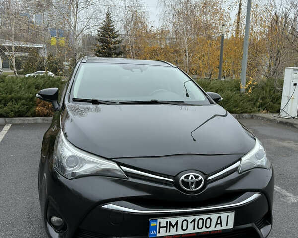 Черный Тойота Авенсис, объемом двигателя 2 л и пробегом 212 тыс. км за 13750 $, фото 1 на Automoto.ua