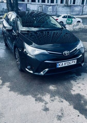 Черный Тойота Авенсис, объемом двигателя 2 л и пробегом 250 тыс. км за 14500 $, фото 1 на Automoto.ua