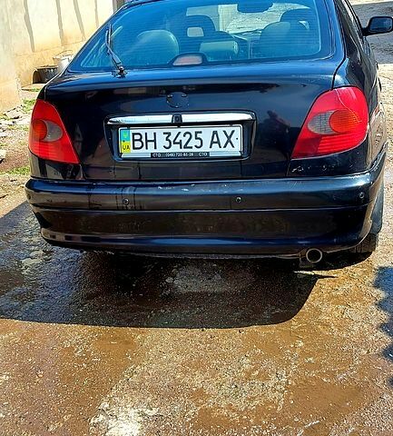 Черный Тойота Авенсис, объемом двигателя 1.8 л и пробегом 250 тыс. км за 2700 $, фото 1 на Automoto.ua