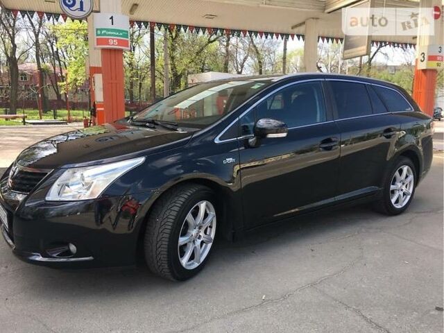 Чорний Тойота Авенсіс, об'ємом двигуна 2.2 л та пробігом 130 тис. км за 13750 $, фото 1 на Automoto.ua