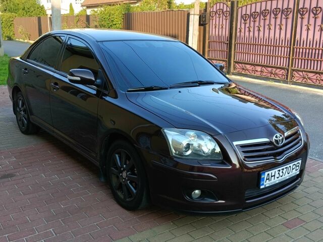 Коричневий Тойота Авенсіс, об'ємом двигуна 1.8 л та пробігом 214 тис. км за 8000 $, фото 1 на Automoto.ua