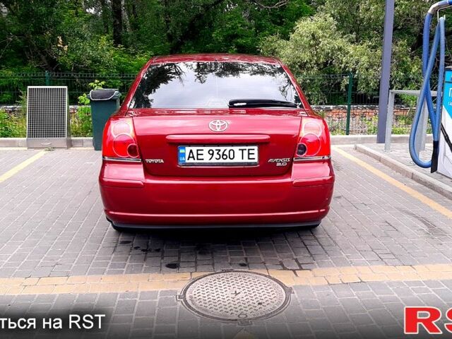 Красный Тойота Авенсис, объемом двигателя 2 л и пробегом 0 тыс. км за 5800 $, фото 1 на Automoto.ua