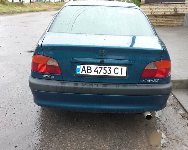 Тойота Авенсис, объемом двигателя 1.6 л и пробегом 290 тыс. км за 2999 $, фото 1 на Automoto.ua