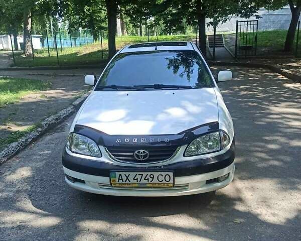 Тойота Авенсіс, об'ємом двигуна 2 л та пробігом 580 тис. км за 3800 $, фото 1 на Automoto.ua