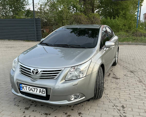 Тойота Авенсіс, об'ємом двигуна 2 л та пробігом 172 тис. км за 9999 $, фото 1 на Automoto.ua