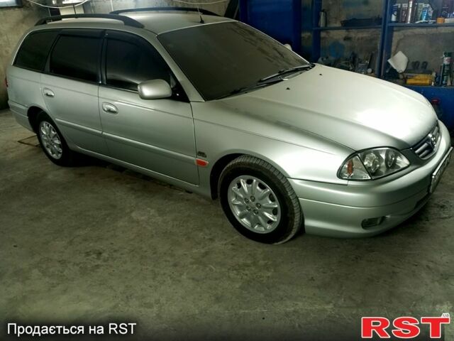 Тойота Авенсис, объемом двигателя 2 л и пробегом 380 тыс. км за 5200 $, фото 1 на Automoto.ua