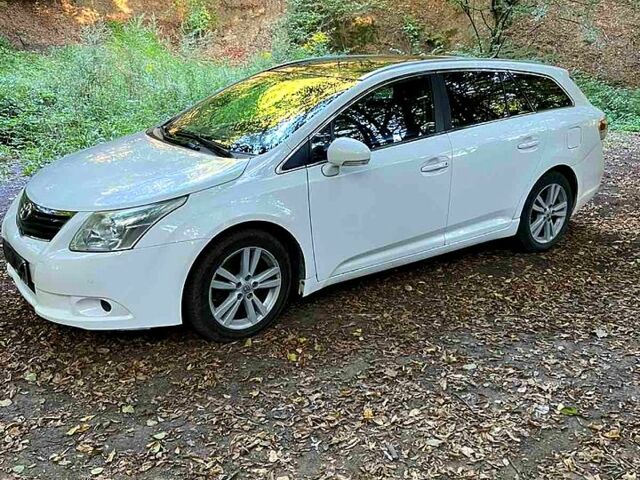 Тойота Авенсіс, об'ємом двигуна 2.2 л та пробігом 214 тис. км за 7500 $, фото 1 на Automoto.ua