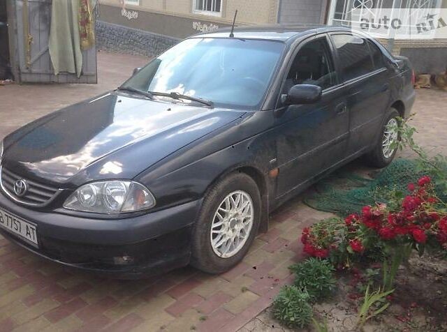 Тойота Авенсіс, об'ємом двигуна 1.8 л та пробігом 200 тис. км за 4700 $, фото 1 на Automoto.ua