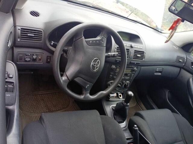 Серый Тойота Авенсис, объемом двигателя 0 л и пробегом 11 тыс. км за 1550 $, фото 1 на Automoto.ua