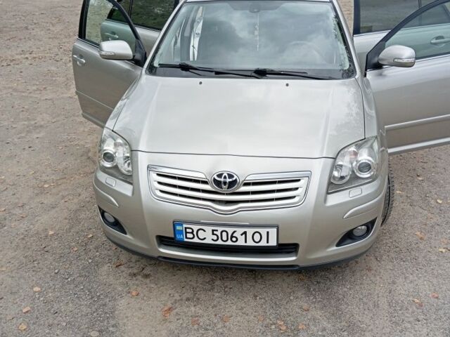 Серый Тойота Авенсис, объемом двигателя 2 л и пробегом 283 тыс. км за 6800 $, фото 1 на Automoto.ua
