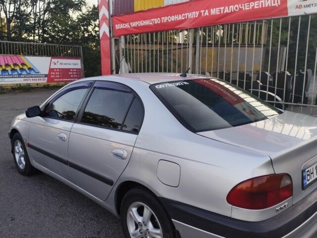 Серый Тойота Авенсис, объемом двигателя 0 л и пробегом 300 тыс. км за 3499 $, фото 1 на Automoto.ua