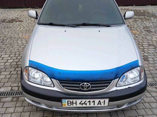 Серый Тойота Авенсис, объемом двигателя 2 л и пробегом 376 тыс. км за 2610 $, фото 1 на Automoto.ua