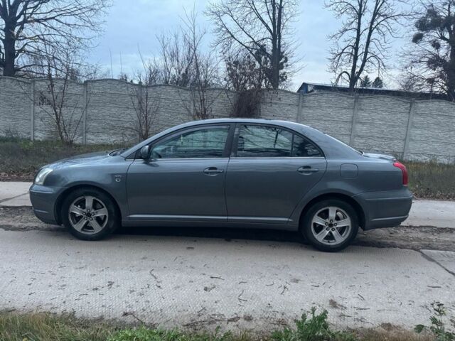 Сірий Тойота Авенсіс, об'ємом двигуна 2 л та пробігом 300 тис. км за 2600 $, фото 1 на Automoto.ua