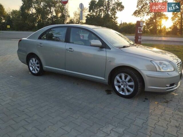 Серый Тойота Авенсис, объемом двигателя 2 л и пробегом 340 тыс. км за 5800 $, фото 1 на Automoto.ua