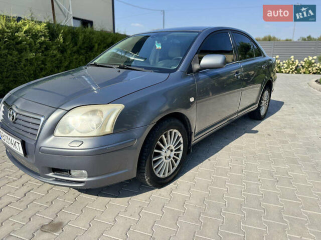 Серый Тойота Авенсис, объемом двигателя 2 л и пробегом 260 тыс. км за 4999 $, фото 1 на Automoto.ua