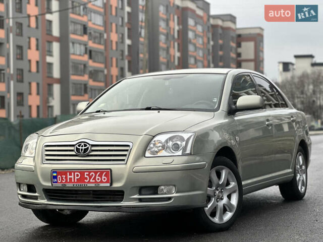 Серый Тойота Авенсис, объемом двигателя 2 л и пробегом 250 тыс. км за 4650 $, фото 1 на Automoto.ua