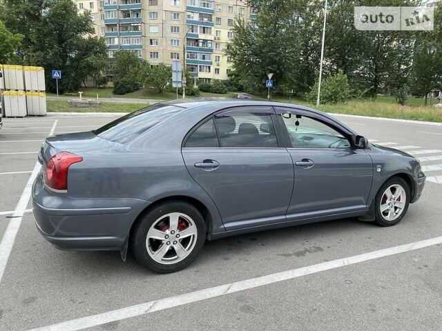 Сірий Тойота Авенсіс, об'ємом двигуна 2 л та пробігом 220 тис. км за 6700 $, фото 1 на Automoto.ua