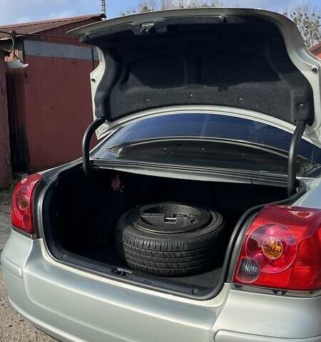 Сірий Тойота Авенсіс, об'ємом двигуна 1.8 л та пробігом 228 тис. км за 6800 $, фото 1 на Automoto.ua