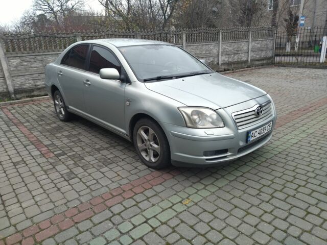 Серый Тойота Авенсис, объемом двигателя 2.2 л и пробегом 310 тыс. км за 5000 $, фото 1 на Automoto.ua