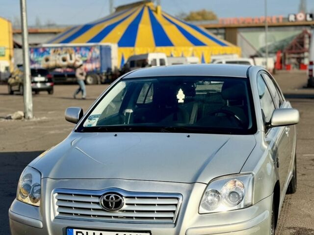 Серый Тойота Авенсис, объемом двигателя 2 л и пробегом 207 тыс. км за 2341 $, фото 1 на Automoto.ua