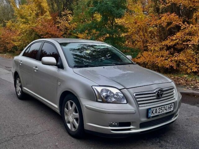 Серый Тойота Авенсис, объемом двигателя 1.8 л и пробегом 447 тыс. км за 5000 $, фото 1 на Automoto.ua
