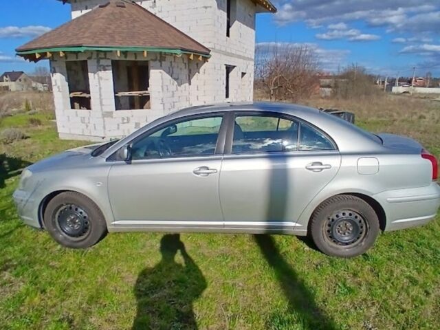 Серый Тойота Авенсис, объемом двигателя 1.79 л и пробегом 288 тыс. км за 5500 $, фото 1 на Automoto.ua