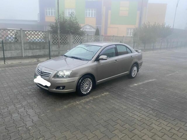 Серый Тойота Авенсис, объемом двигателя 0 л и пробегом 2 тыс. км за 5400 $, фото 1 на Automoto.ua