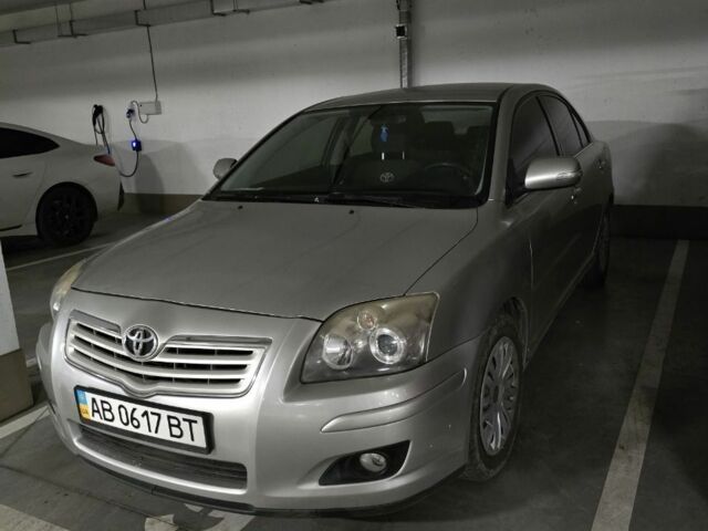 Серый Тойота Авенсис, объемом двигателя 1.8 л и пробегом 184 тыс. км за 5000 $, фото 1 на Automoto.ua