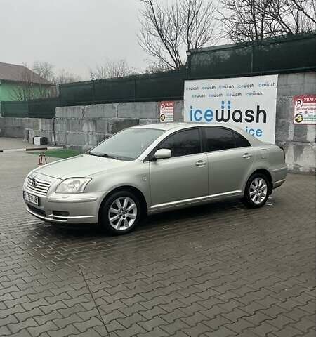 Серый Тойота Авенсис, объемом двигателя 2 л и пробегом 168 тыс. км за 6500 $, фото 1 на Automoto.ua