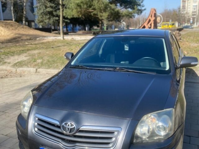 Серый Тойота Авенсис, объемом двигателя 2.01 л и пробегом 295 тыс. км за 5700 $, фото 1 на Automoto.ua