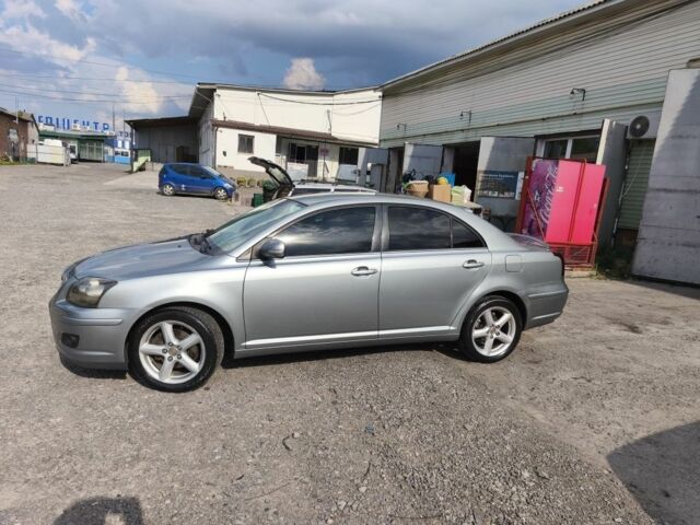 Серый Тойота Авенсис, объемом двигателя 2.2 л и пробегом 306 тыс. км за 6300 $, фото 1 на Automoto.ua