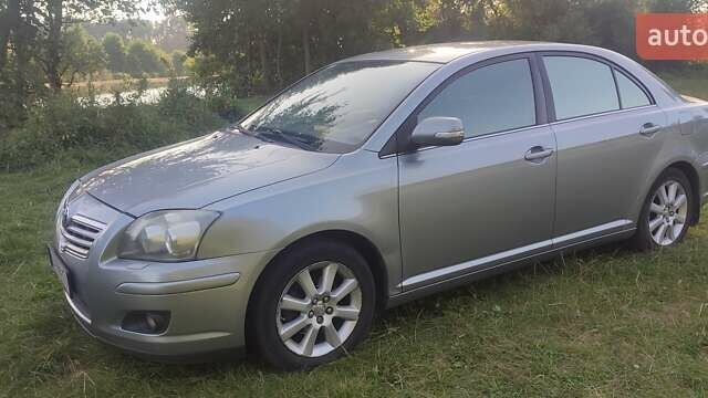 Серый Тойота Авенсис, объемом двигателя 1.8 л и пробегом 279 тыс. км за 6200 $, фото 1 на Automoto.ua