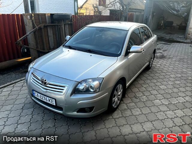 Серый Тойота Авенсис, объемом двигателя 1.8 л и пробегом 217 тыс. км за 6500 $, фото 1 на Automoto.ua