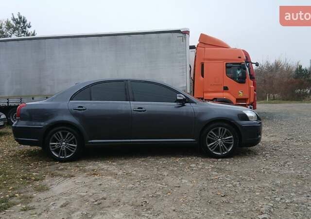 Серый Тойота Авенсис, объемом двигателя 2.2 л и пробегом 288 тыс. км за 7400 $, фото 1 на Automoto.ua