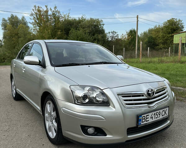 Серый Тойота Авенсис, объемом двигателя 2 л и пробегом 254 тыс. км за 5997 $, фото 1 на Automoto.ua