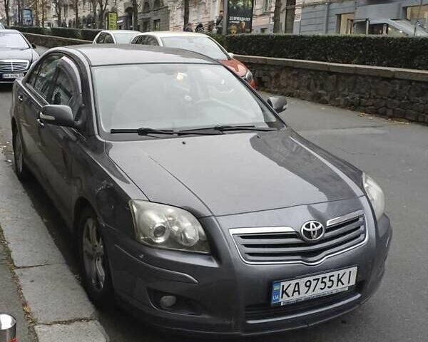 Серый Тойота Авенсис, объемом двигателя 1.79 л и пробегом 196 тыс. км за 7000 $, фото 1 на Automoto.ua