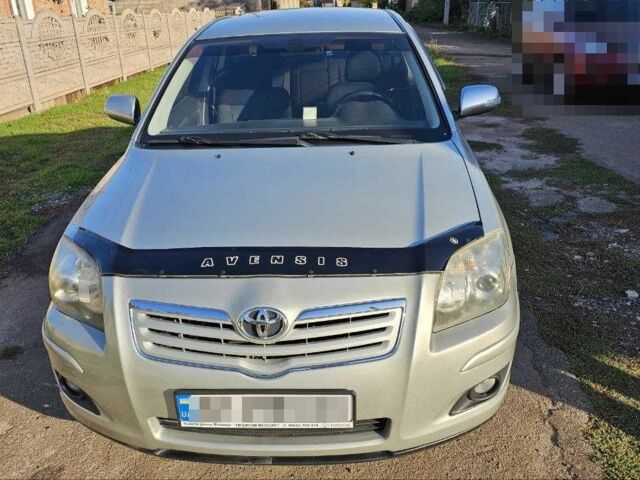 Серый Тойота Авенсис, объемом двигателя 1.8 л и пробегом 160 тыс. км за 7000 $, фото 1 на Automoto.ua