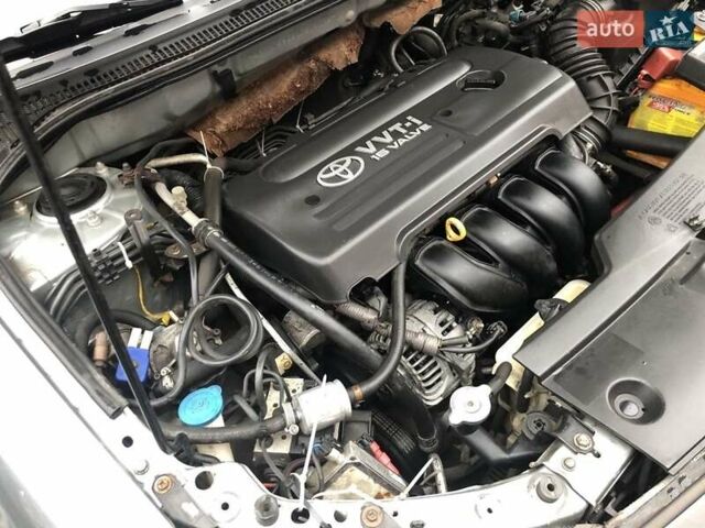 Серый Тойота Авенсис, объемом двигателя 1.8 л и пробегом 360 тыс. км за 6000 $, фото 1 на Automoto.ua