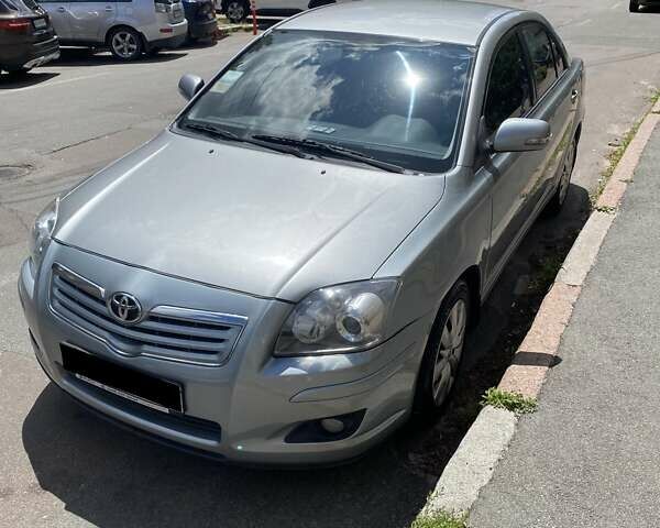 Серый Тойота Авенсис, объемом двигателя 1.8 л и пробегом 345 тыс. км за 6500 $, фото 1 на Automoto.ua